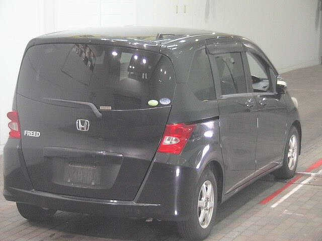 HONDA FREED 2010