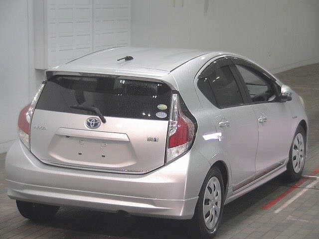 TOYOTA AQUA 2012