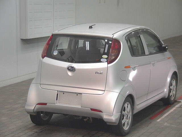SUBARU R2 2010