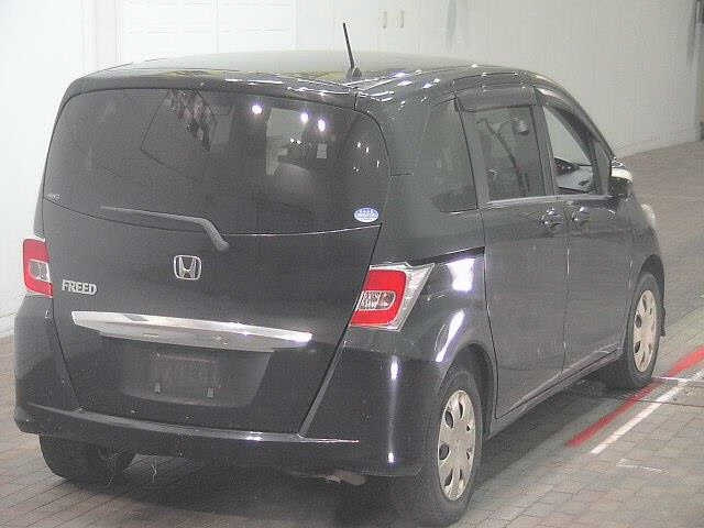 HONDA FREED 2016