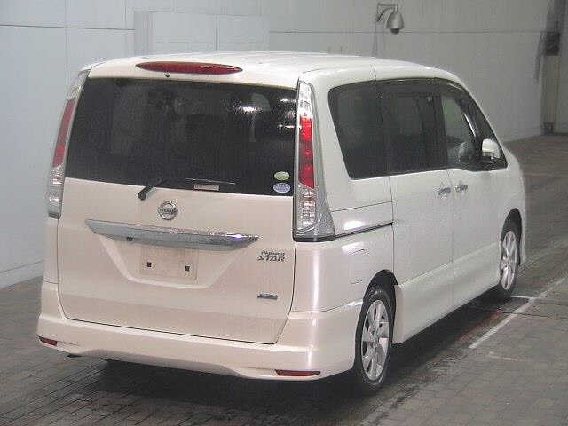 NISSAN SERENA 2011