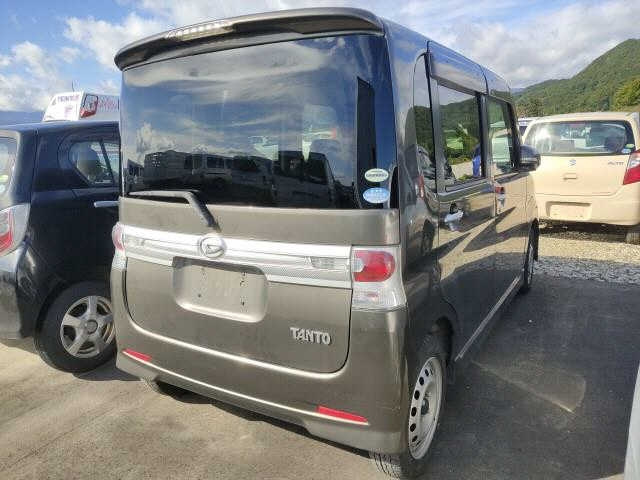 DAIHATSU TANTO 2010