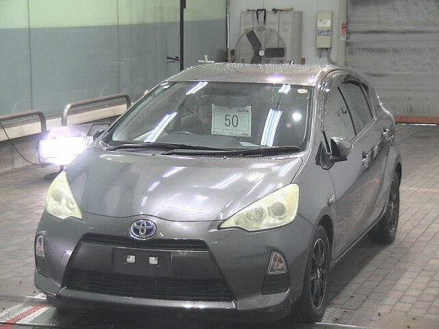 TOYOTA AQUA 2012