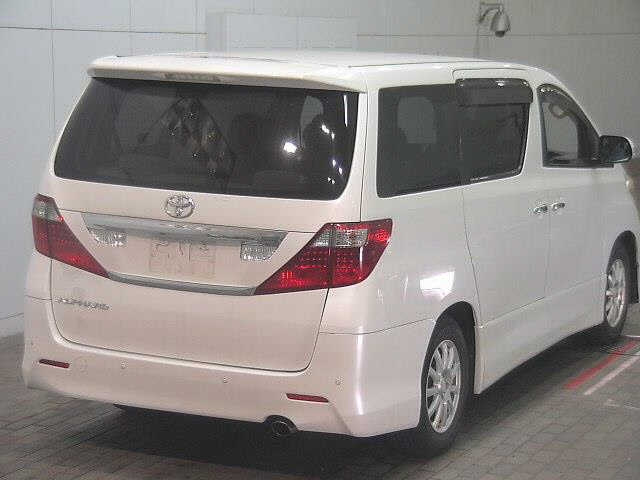 TOYOTA ALPHARD 2009