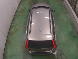 VOLVO V70 2010
