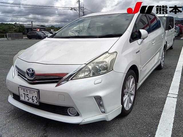 TOYOTA PRIUS ALPHA 2012