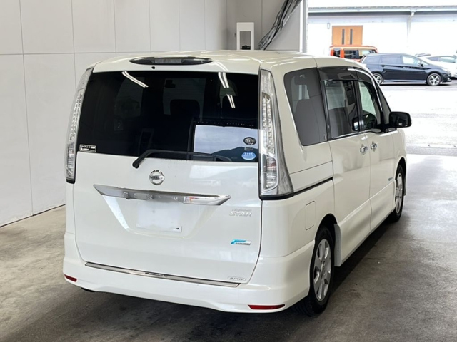 NISSAN SERENA 2013