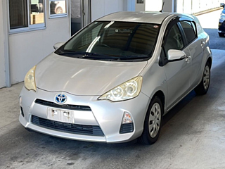 TOYOTA AQUA 2012