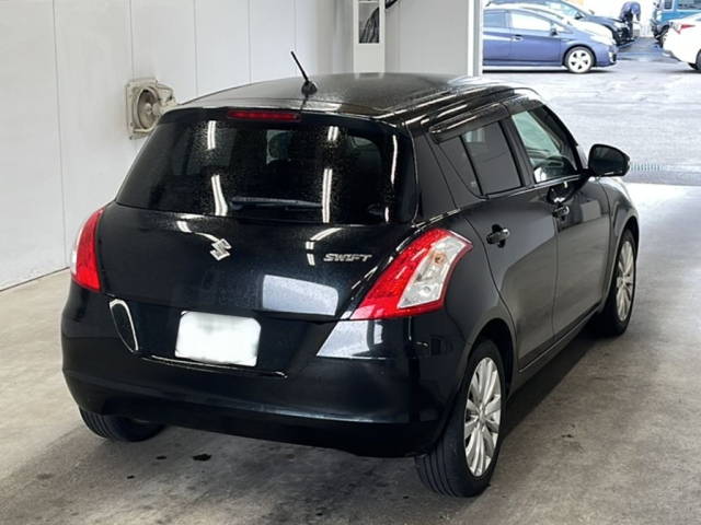 SUZUKI SWIFT 2012