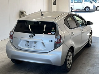 TOYOTA AQUA 2012
