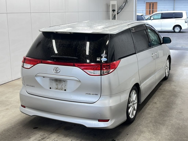 TOYOTA ESTIMA 2009