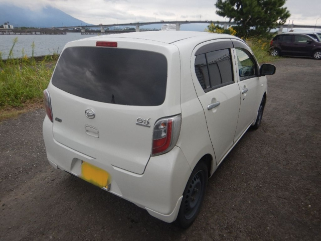 DAIHATSU MIRA E S 2011