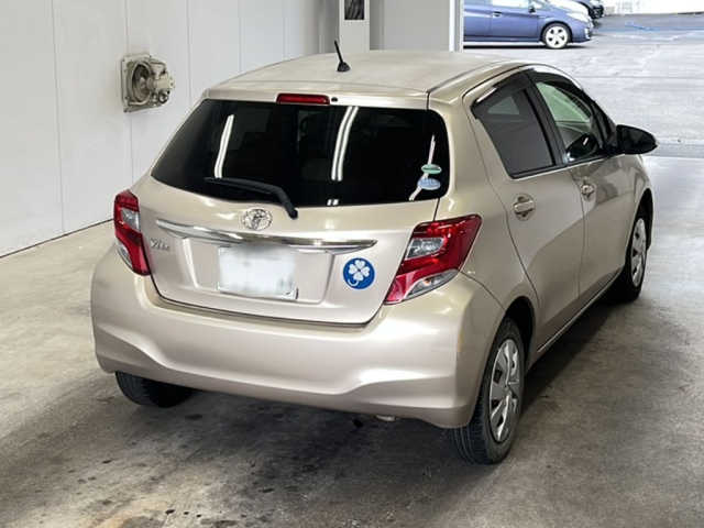 TOYOTA VITZ 2014