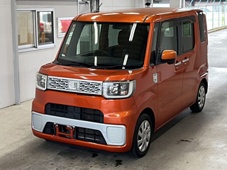 DAIHATSU WAKE 2015