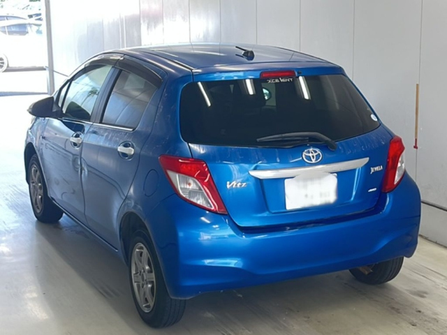 TOYOTA VITZ 2011