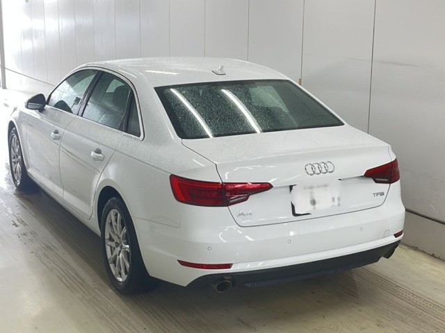 AUDI A4 2016