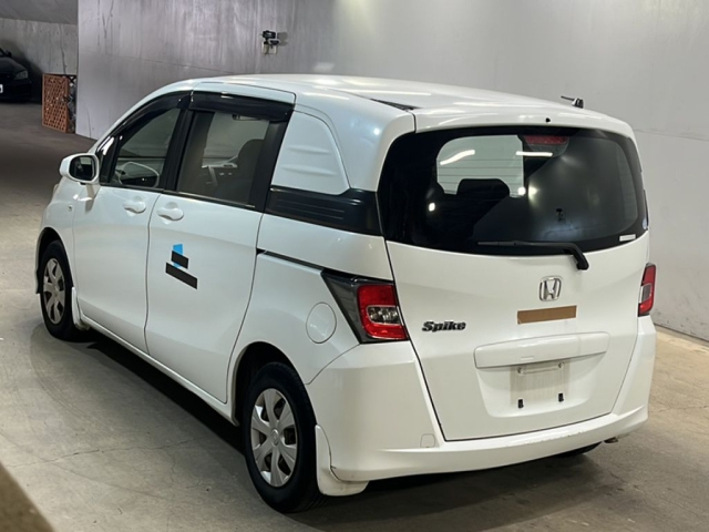 HONDA FREED 2015