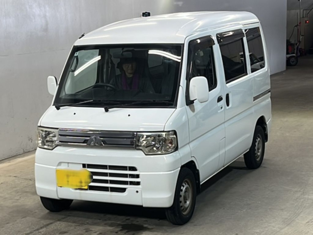 MITSUBISHI MINICAB VAN 2013