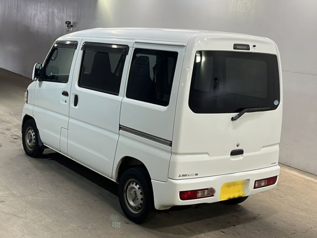 MITSUBISHI MINICAB VAN 2013