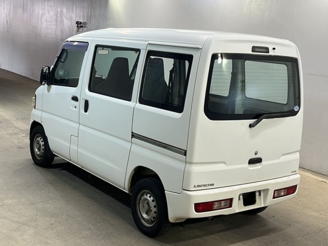 MITSUBISHI MINICAB VAN 2013