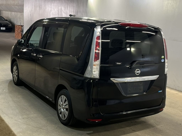 NISSAN SERENA 2011