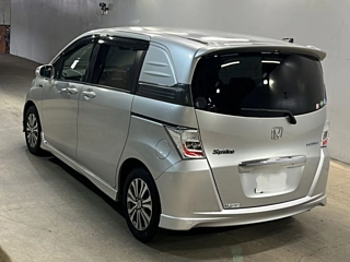 HONDA FREED 2013