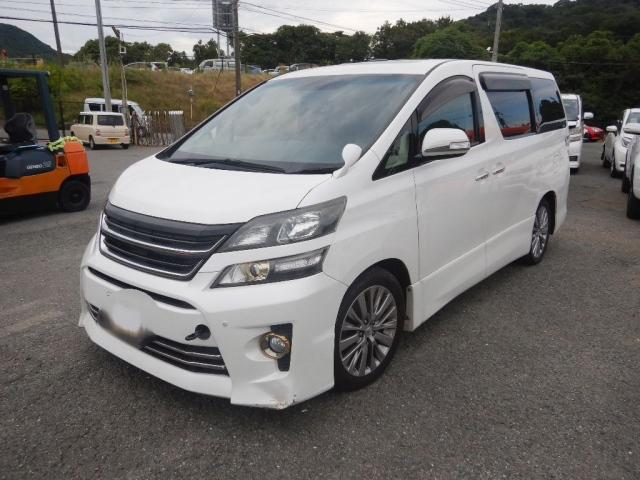 TOYOTA VELLFIRE 2013