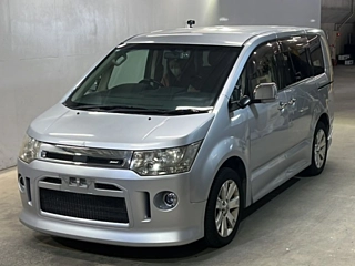MITSUBISHI DELICA D5 2010