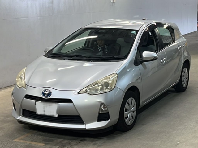 TOYOTA AQUA 2012