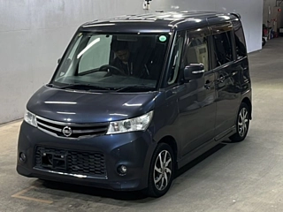 NISSAN ROOX 2010