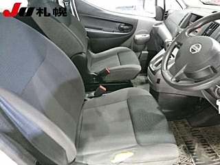 NISSAN NV200 2018
