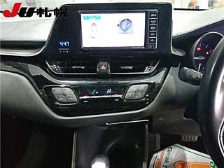 TOYOTA C-HR 2017