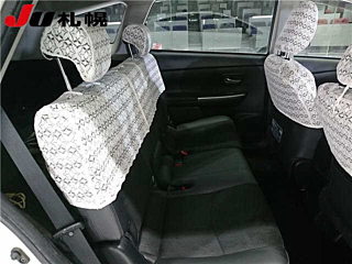 TOYOTA PRIUS ALPHA 2015