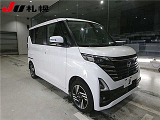 NISSAN ROOX 2023