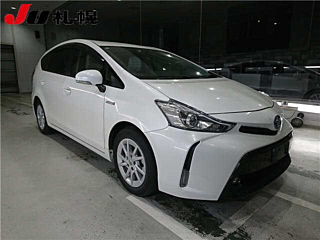TOYOTA PRIUS ALPHA 2015