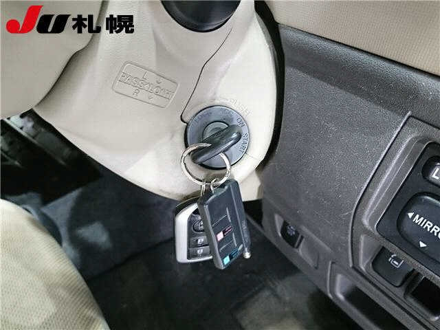 TOYOTA SIENTA 2008