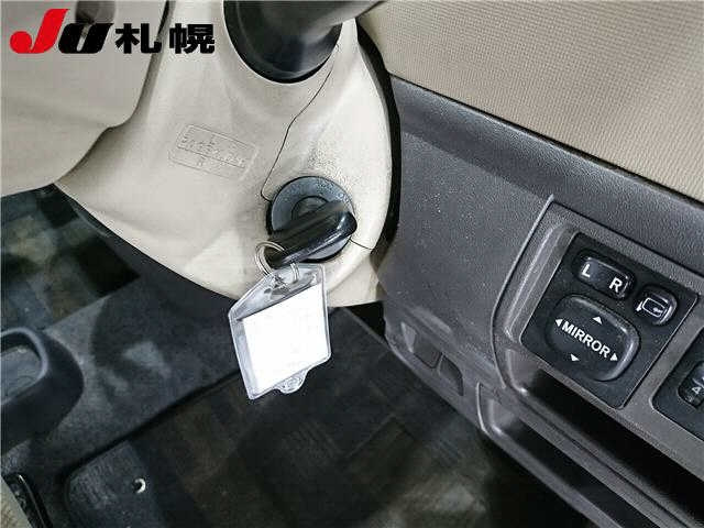 TOYOTA SIENTA 2009