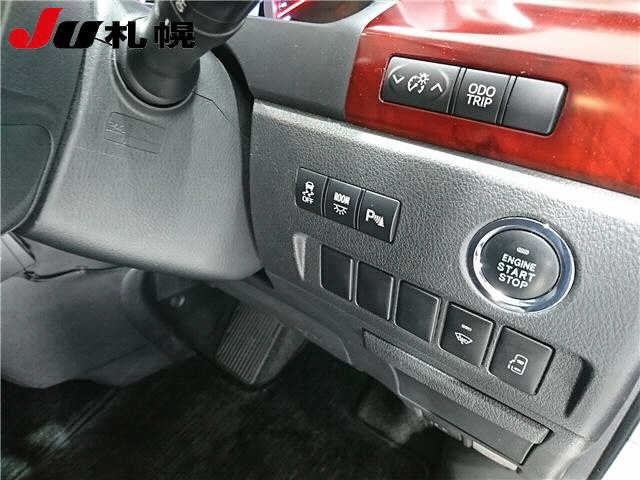 TOYOTA VELLFIRE 2009