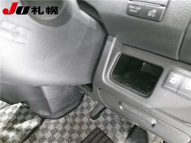 NISSAN SERENA 2013