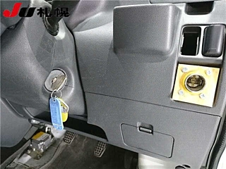DAIHATSU HIJET VAN 2015