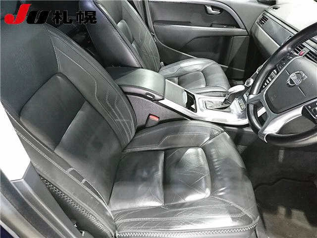 VOLVO XC70 2012