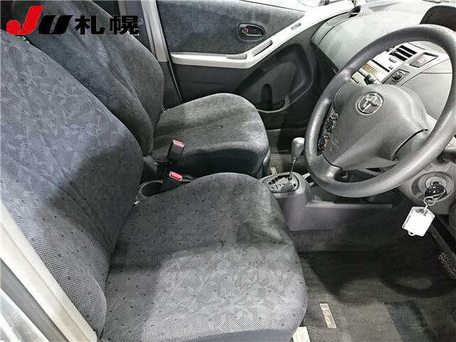 TOYOTA VITZ 2009