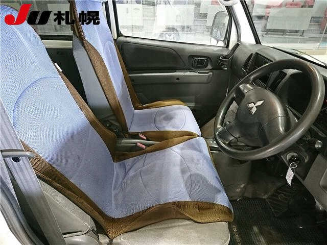 MITSUBISHI MINICAB VAN 2012