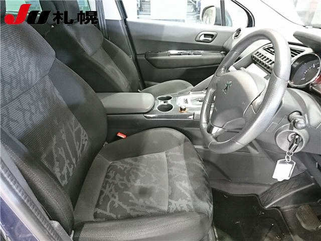 PEUGEOT 3008 2011