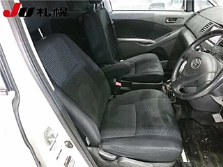 TOYOTA ISIS 2009