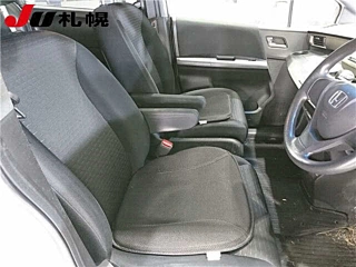 HONDA FREED 2012