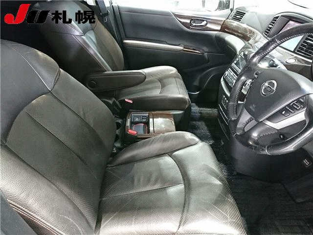 NISSAN ELGRAND 2010