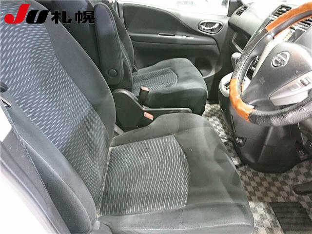 NISSAN SERENA 2013