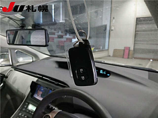 TOYOTA PRIUS 2010