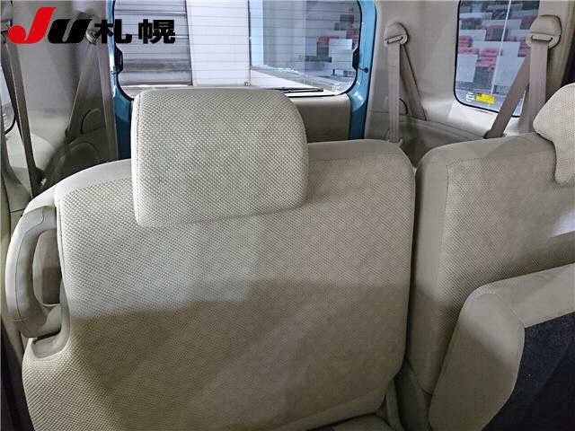TOYOTA SIENTA 2009